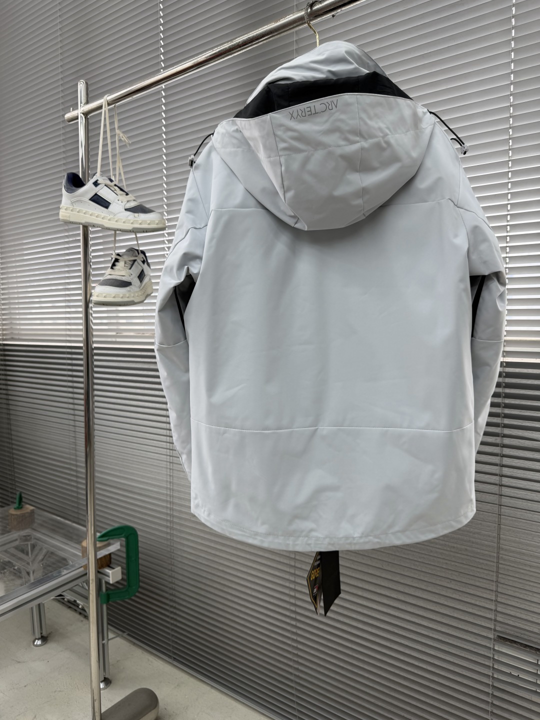 -🐦 鸟家 轻量硬壳户外冲锋衣！羽绒内胆三合一冲锋衣！户外山系风，适应多种场景穿着。赶紧给家里人安排件把