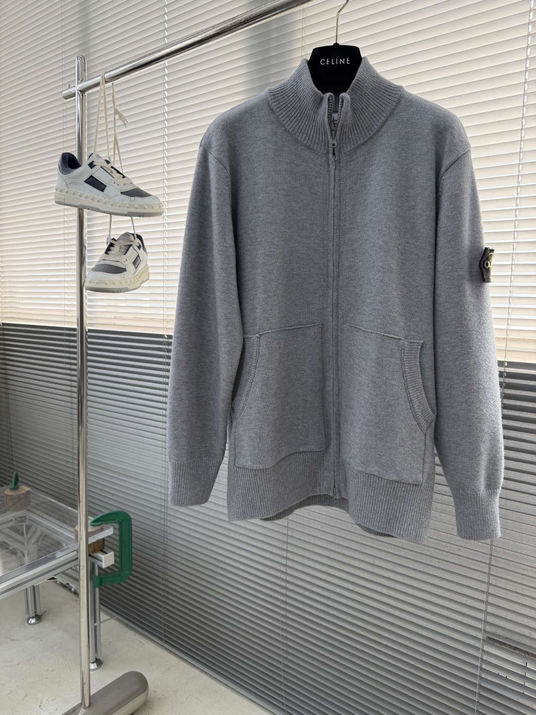 -Stone Island    秋冬季新品 半高立领 拉链针织开衫。袖标可拆取。 石头岛经典基础款高街风袖臂徽章log