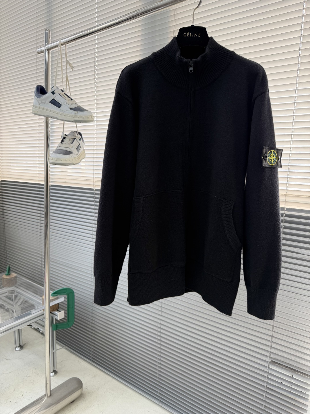 -Stone Island    秋冬季新品 半高立领 拉链针织开衫。袖标可拆取。 石头岛经典基础款高街风袖臂徽章log