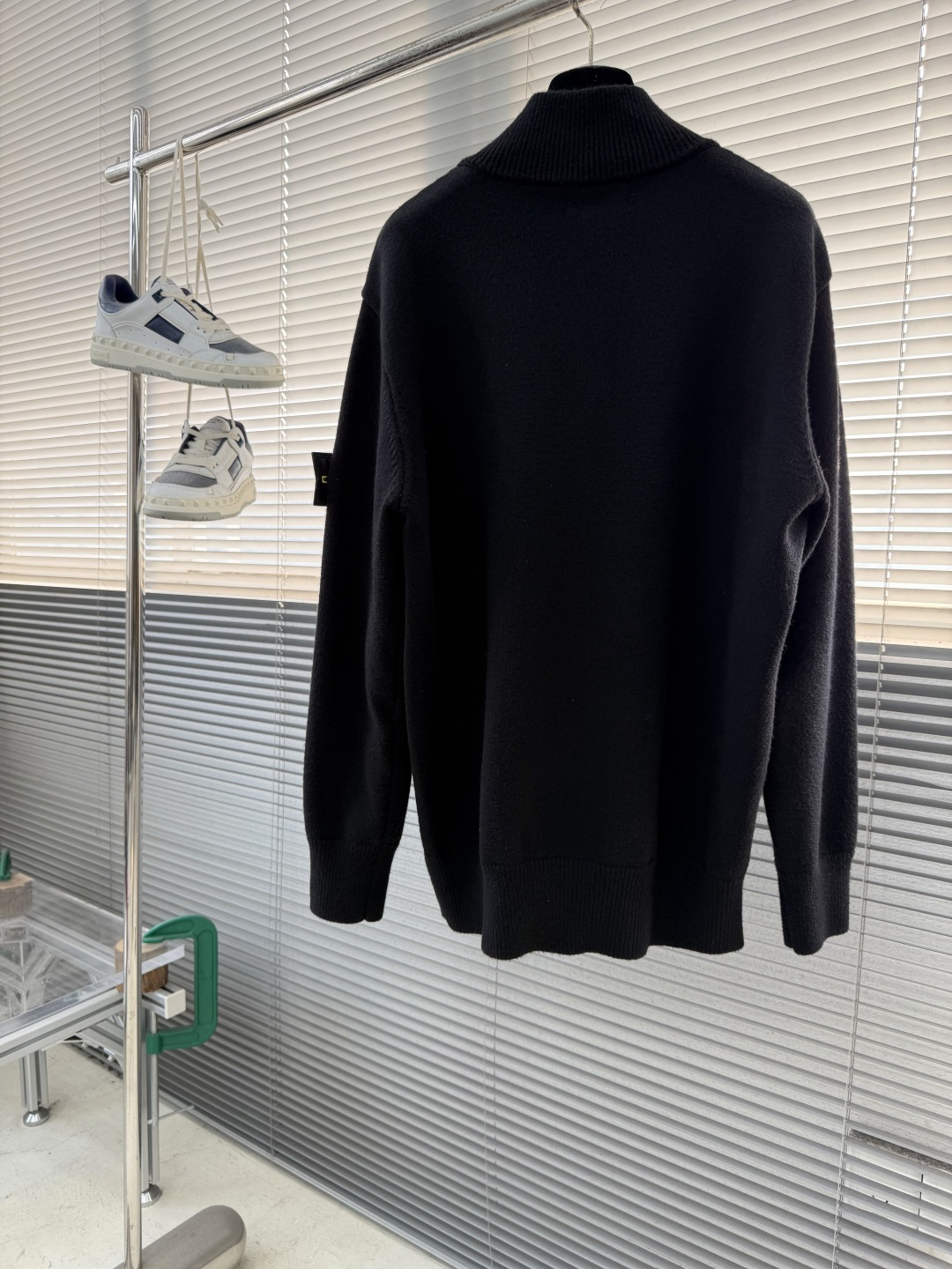 -Stone Island 秋冬季新品 半高立领 拉链针织开衫。袖标可拆取。 石头岛经典基础款高街风袖臂徽章log -Stone Island 秋冬季新品 半高立领 拉链针织开衫。袖标可拆取。 石头岛经典基础款高街风袖臂徽章log