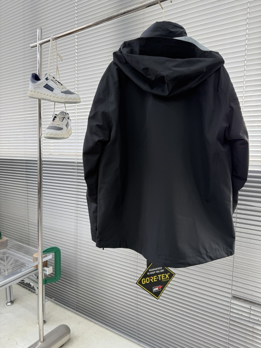 -KAILAS凯乐石硬壳三合一羽绒冲锋衣可拆卸羽绒内胆，六防科技，三层压胶工艺，高密三合一科技型面料！登