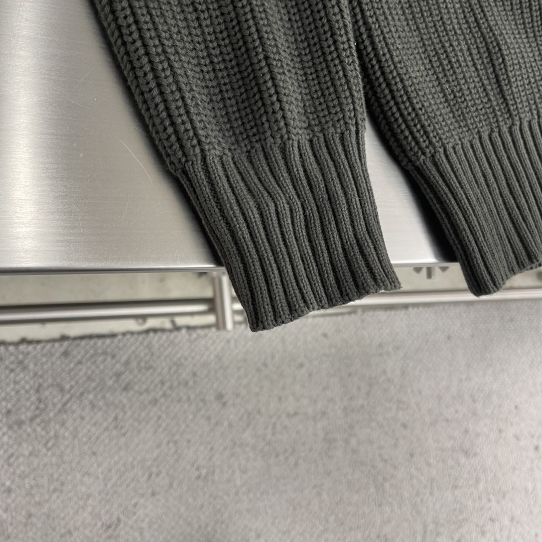 -Brunello Cucinelli- BC 拉链针织毛衣开开衫外套经典永不褪色实用与美观的相结合。独