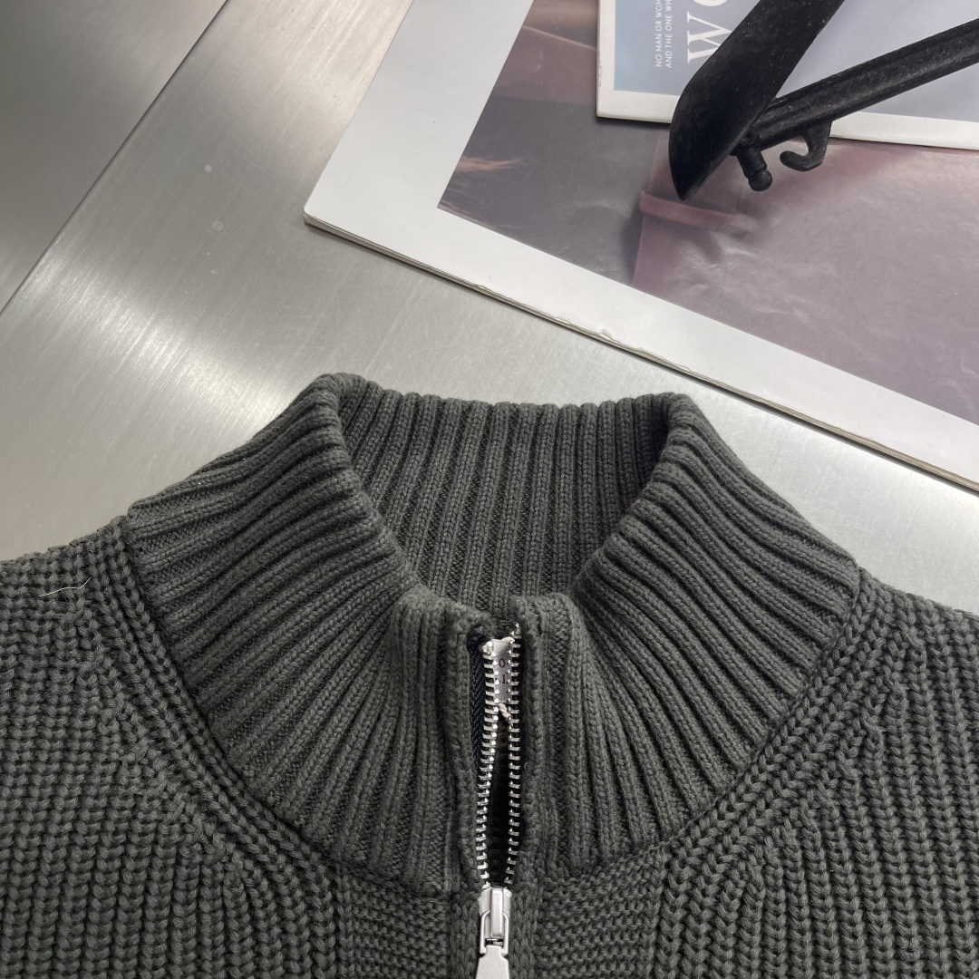 -Brunello Cucinelli- BC 拉链针织毛衣开开衫外套经典永不褪色实用与美观的相结合。独