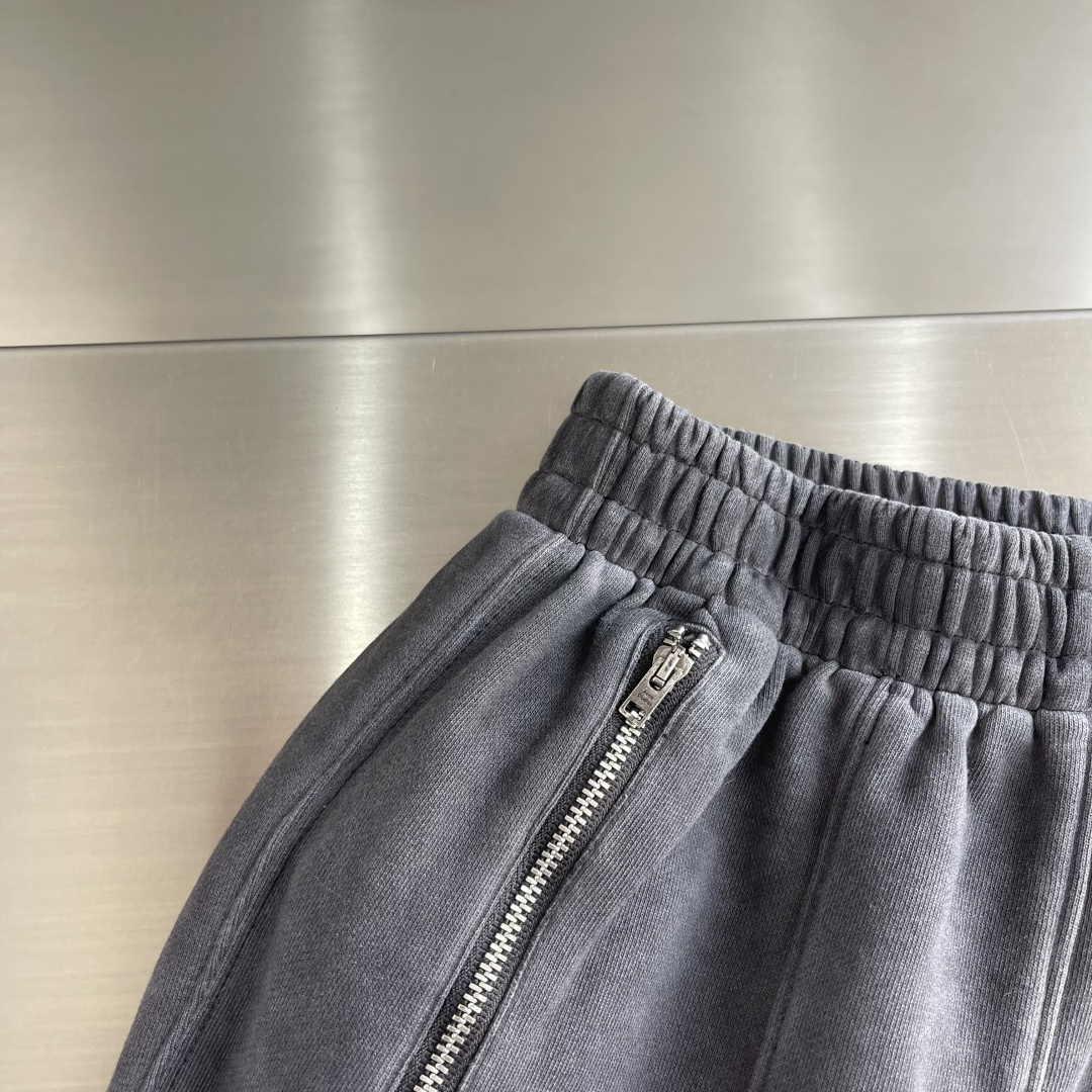 Acne Studios 做旧徽标长裤 4