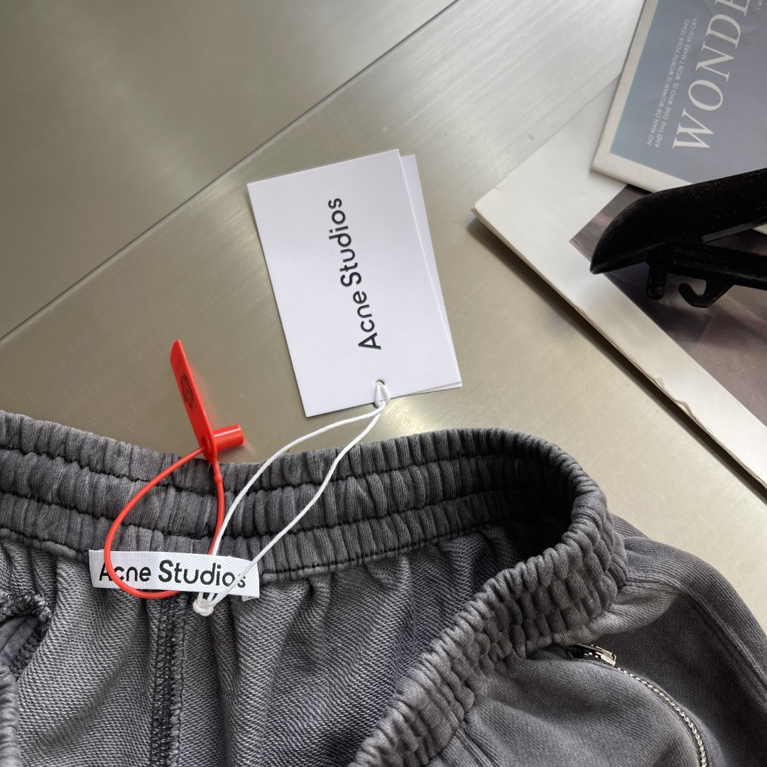 Acne Studios 做旧徽标长裤 5