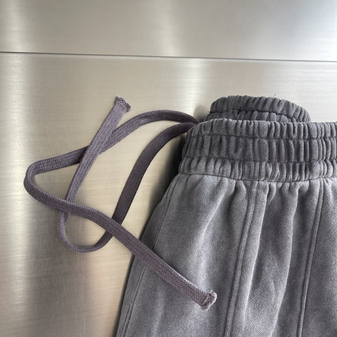 Acne Studios 做旧徽标长裤 3