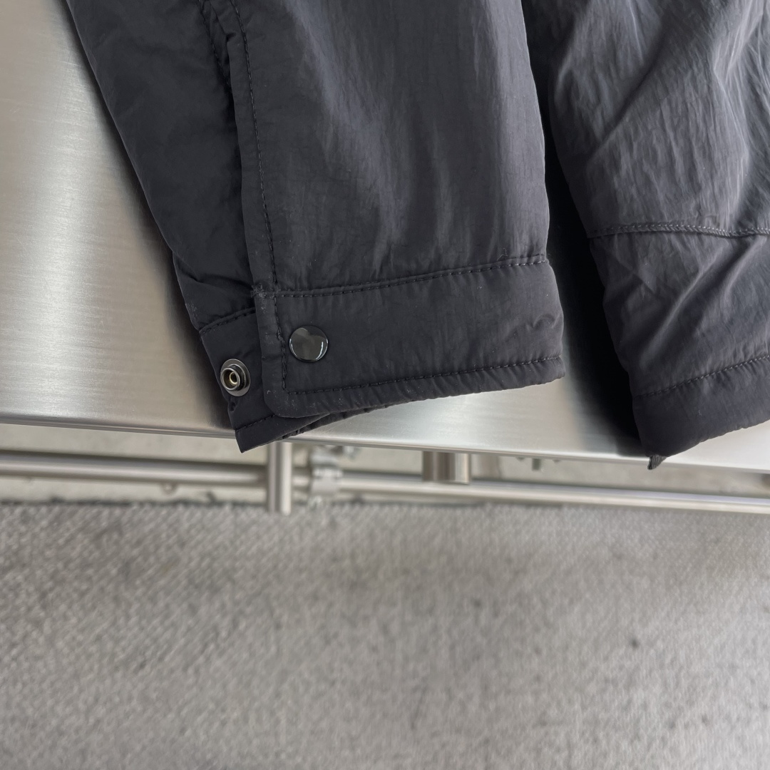 -C.P.ComPany 意大利时尚品牌，2025冬季最新品，CP意大利机能潮牌鼻祖，专柜同步有售，原单