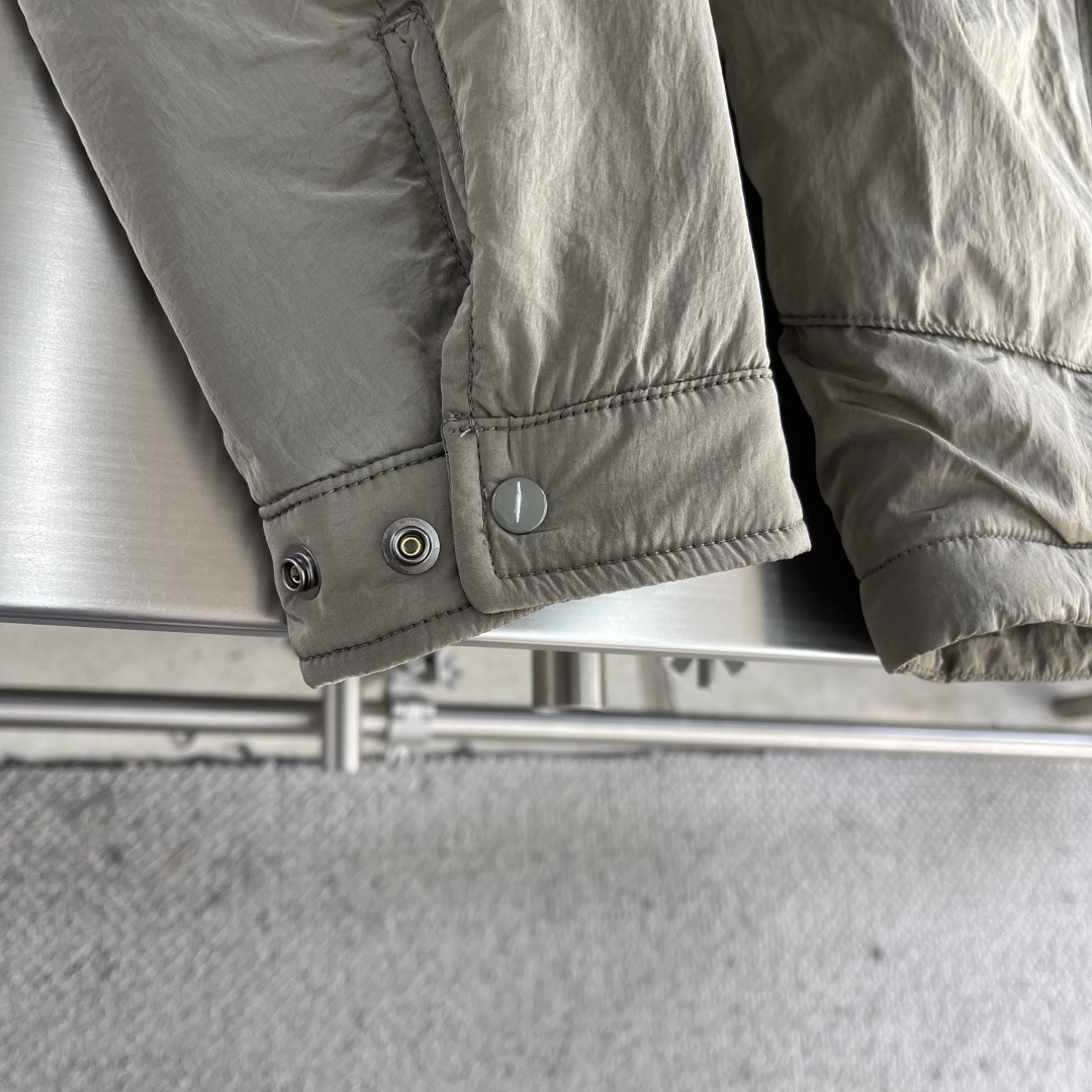 -C.P.ComPany 意大利时尚品牌，2025冬季最新品，CP意大利机能潮牌鼻祖，专柜同步有售，原单