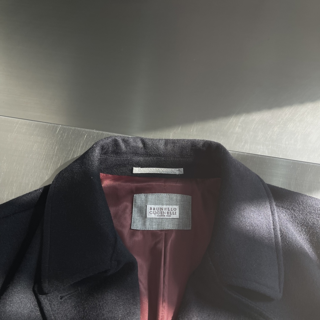 -BC 羊绒混纺羊毛夹克 意式匠艺，绒面革的优雅独白，羊绒之王的秋冬献礼源自意大利Solomeo工坊，以