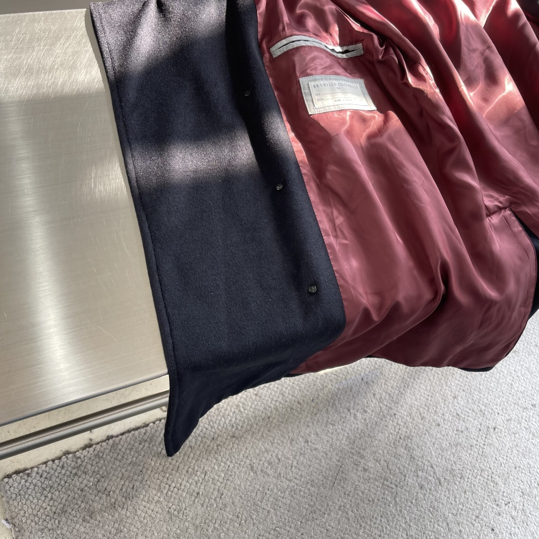 -BC 羊绒混纺羊毛夹克 意式匠艺，绒面革的优雅独白，羊绒之王的秋冬献礼源自意大利Solomeo工坊，以