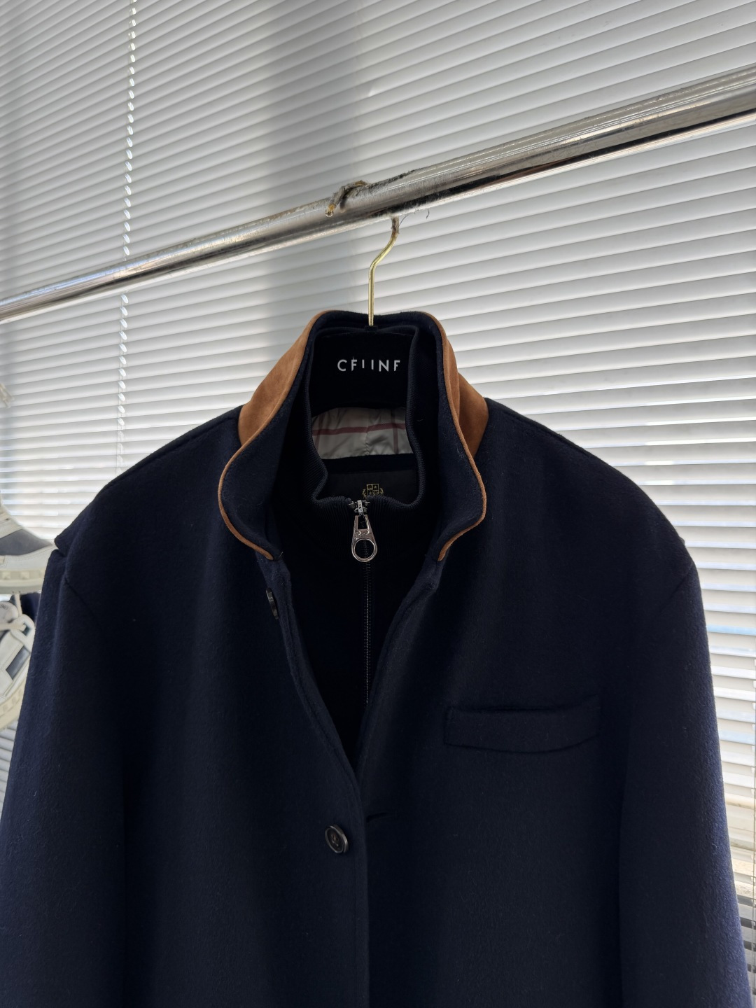 -Loro Piana 羊毛混纺双领夹克 意式精工，一衣多穿的秋冬哲学专为追求「极简高级感」与「功能性」