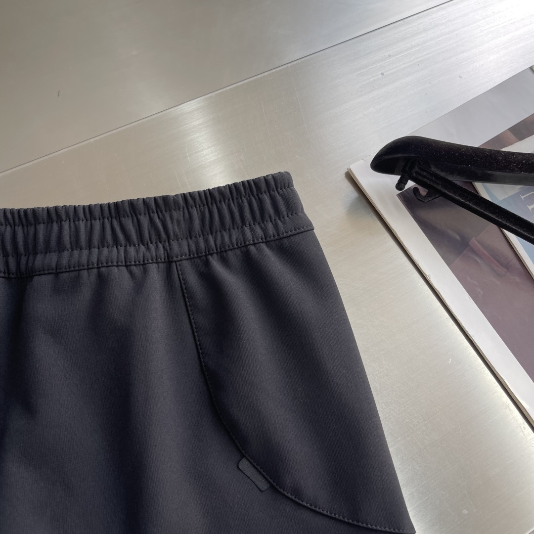 -DESCENT* 迪桑特 TRAINING系男士防水透湿梭织运动长裤面料采用梭织纳米小格复合伽马绒面料