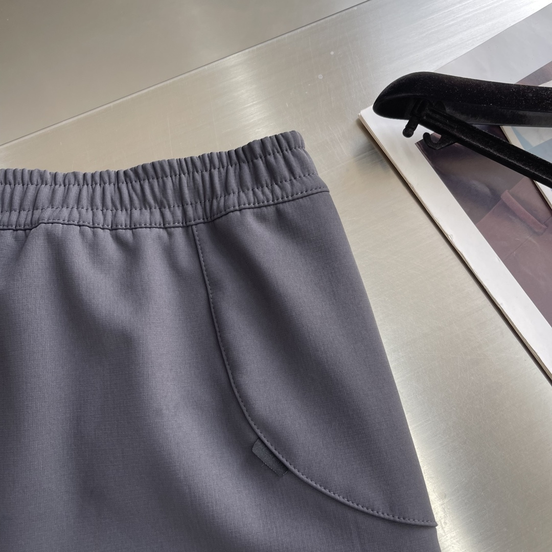 -DESCENT* 迪桑特 TRAINING系男士防水透湿梭织运动长裤面料采用梭织纳米小格复合伽马绒面料