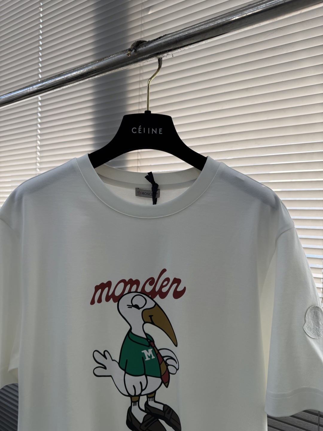 -mon 2026春夏印花短袖这款短袖面料采用32支双股新疆长绒棉紧密圆领短袖，这款T恤呈微阔型，彰显简