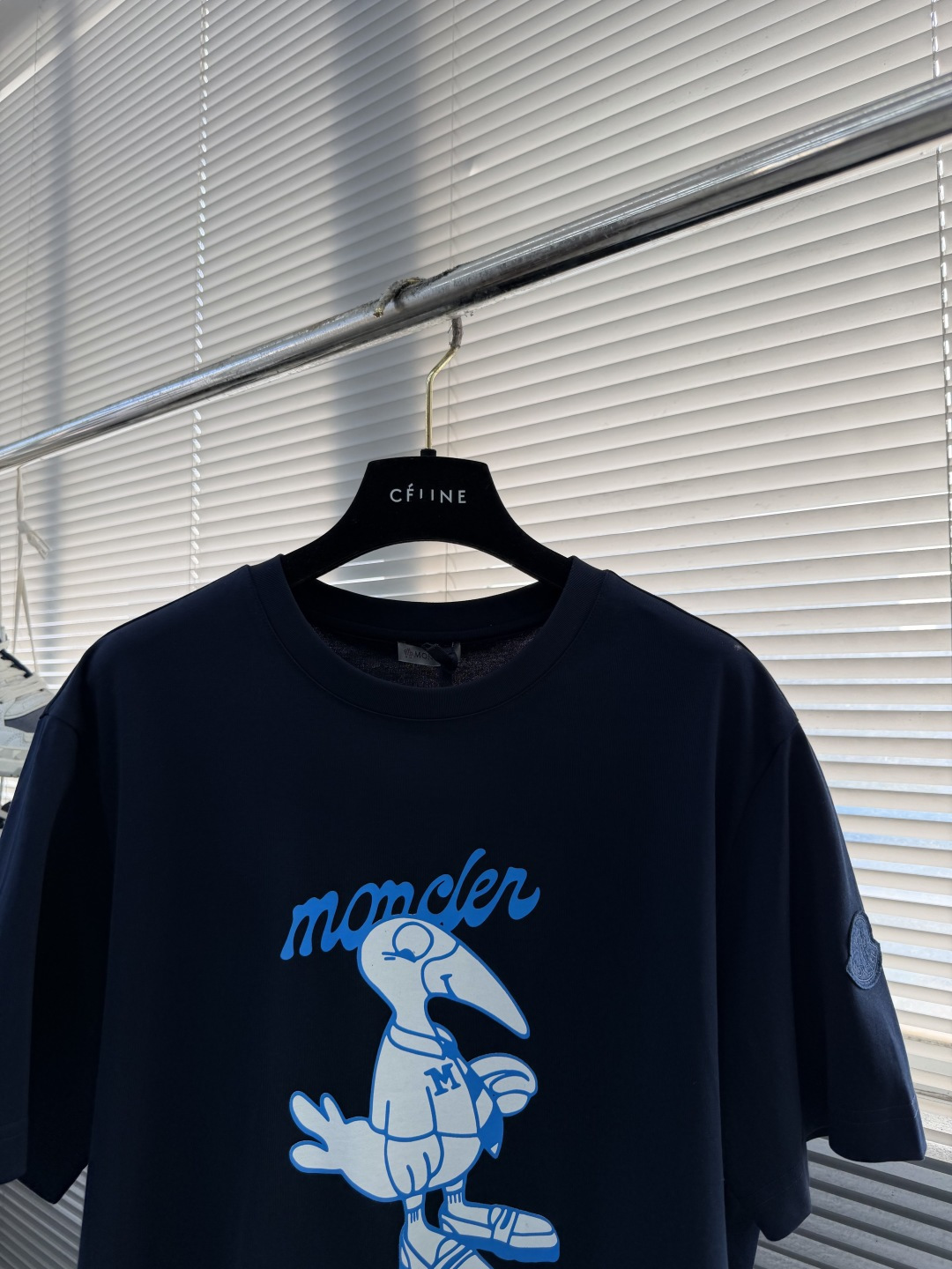 -mon 2026春夏印花短袖这款短袖面料采用32支双股新疆长绒棉紧密圆领短袖，这款T恤呈微阔型，彰显简