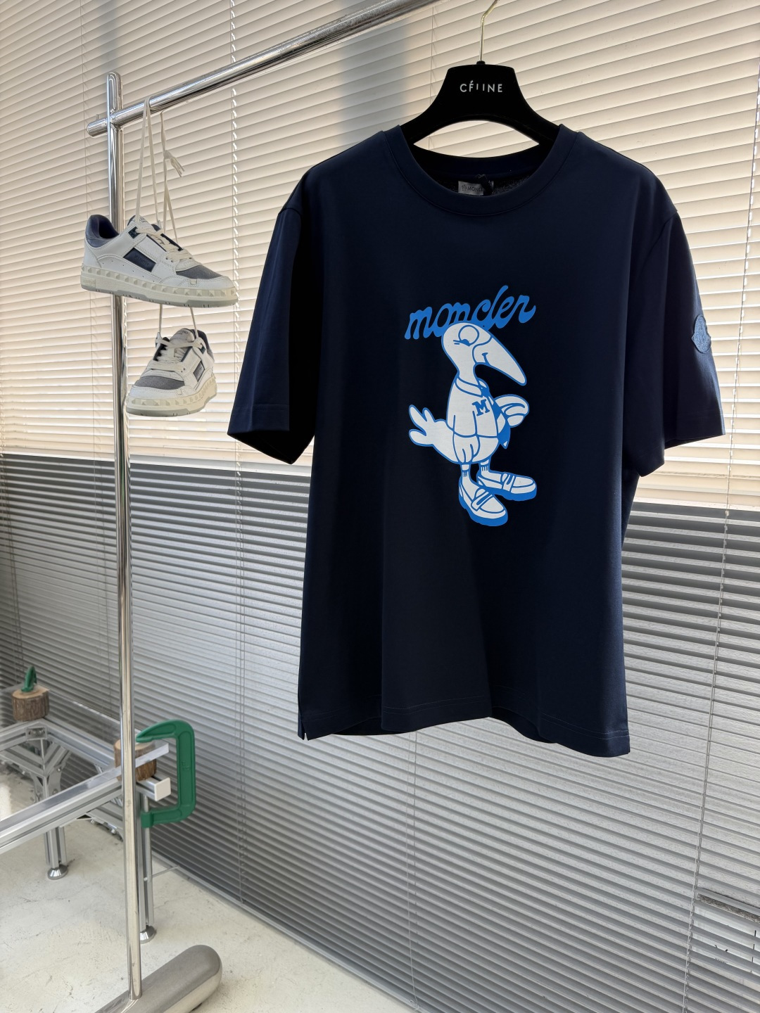 -mon 2026春夏印花短袖这款短袖面料采用32支双股新疆长绒棉紧密圆领短袖，这款T恤呈微阔型，彰显简
