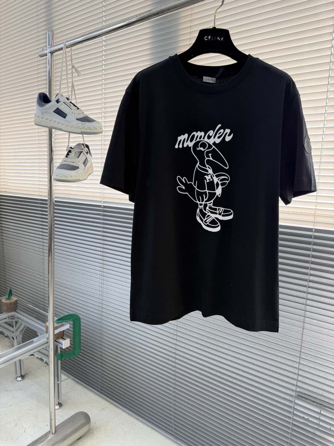 -mon 2026春夏印花短袖这款短袖面料采用32支双股新疆长绒棉紧密圆领短袖，这款T恤呈微阔型，彰显简