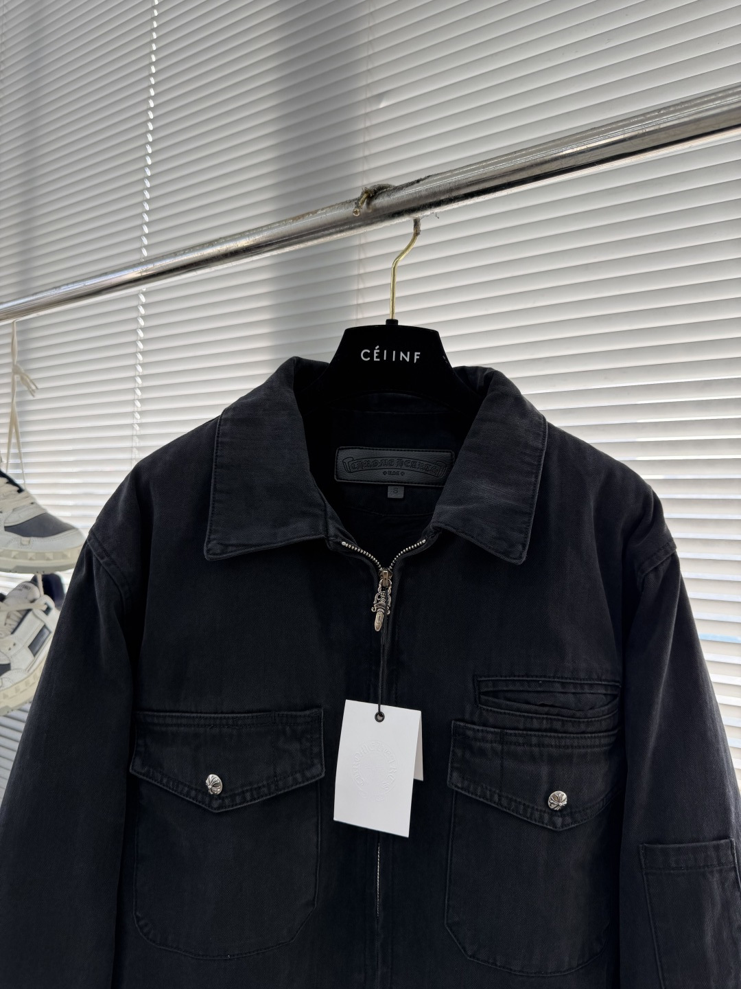 -CH 克罗心 25fw鱼骨纹水洗工装棉服大身面料采用根据YB定织鱼骨纹纯棉面料 具有立体 挺括效果里布