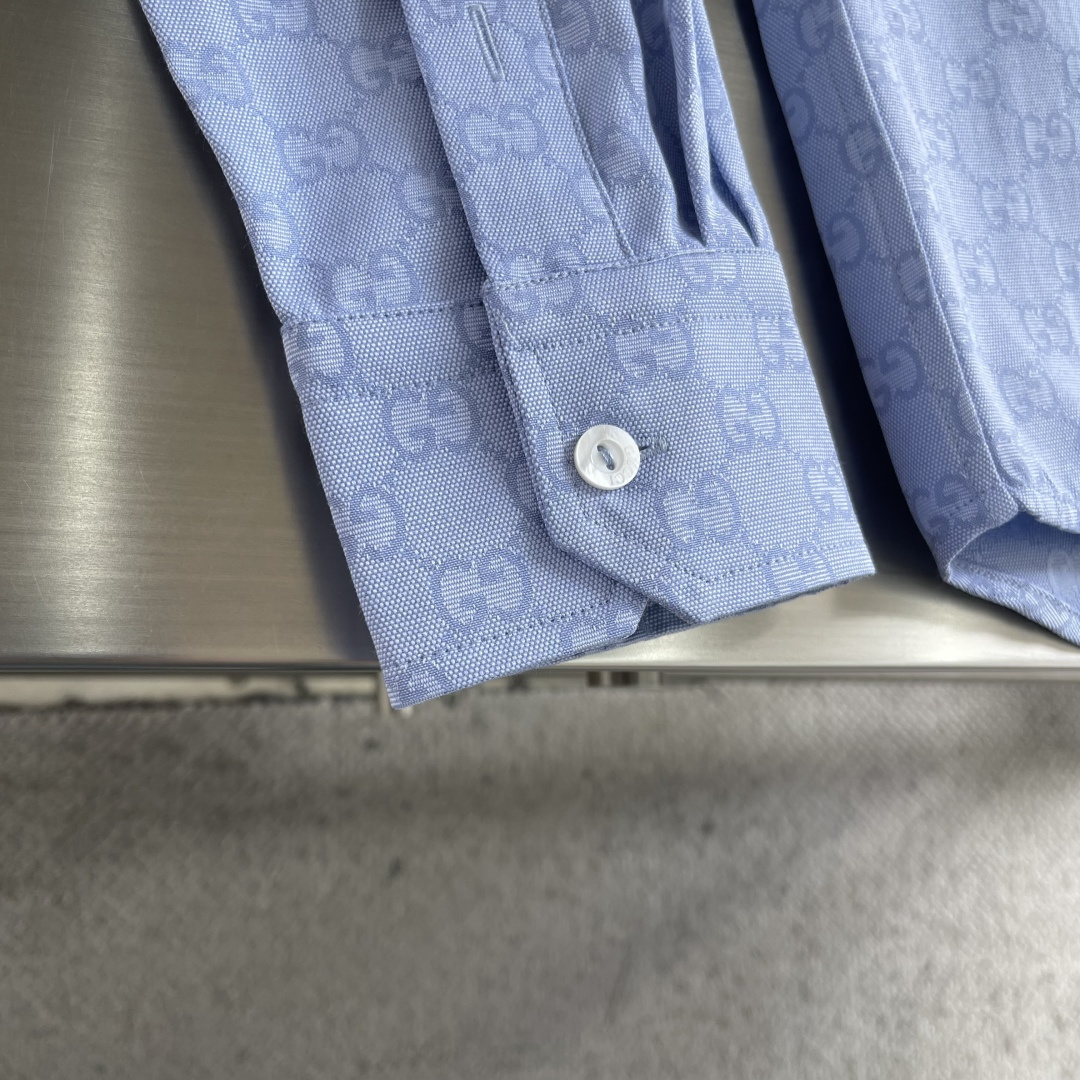 -GUCC 26ss新款中国新年系列饰刺绣GG牛津棉衬衫马术风格元素匠心点缀经典廓形，添注活力格调。这款