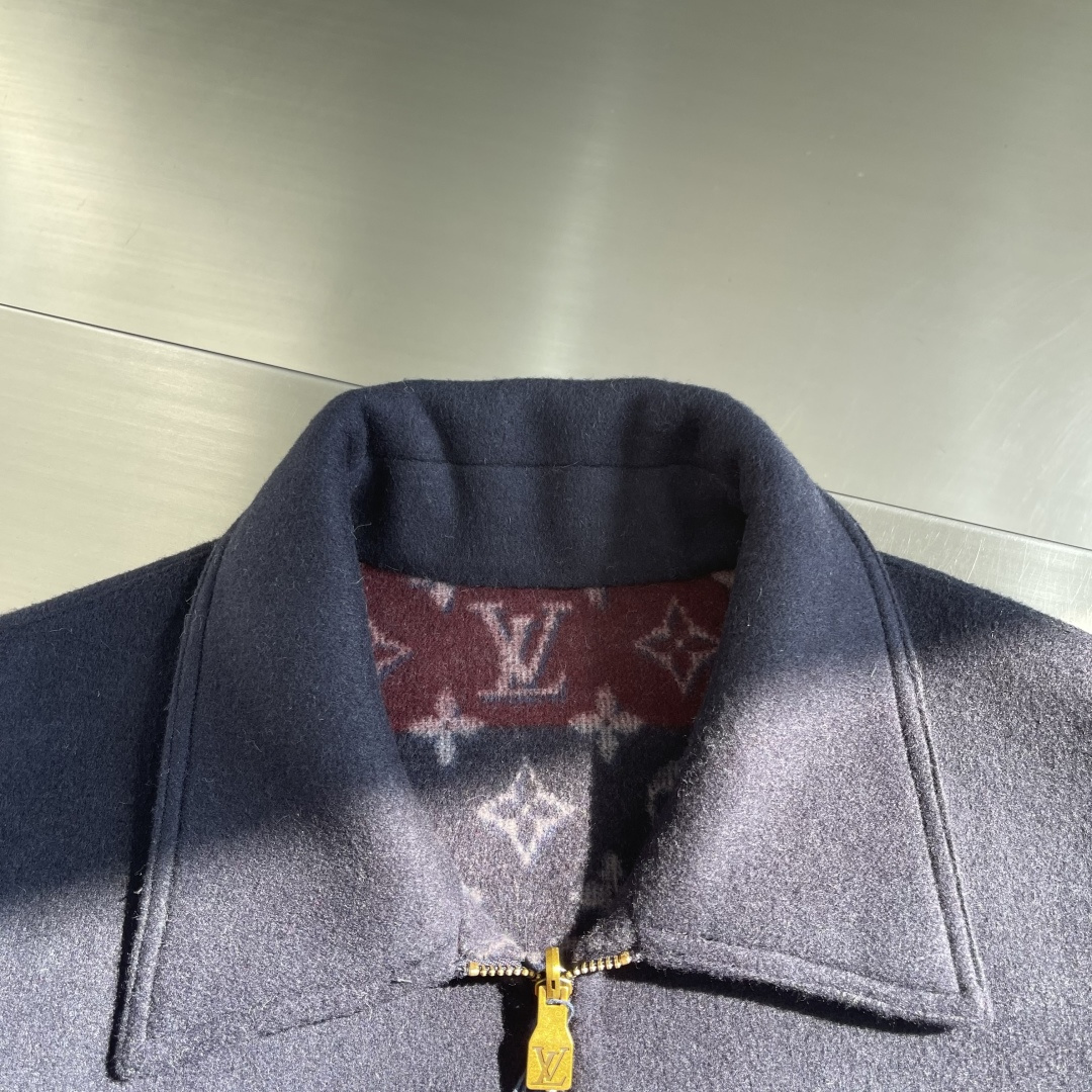 -驴牌 双面工装羊毛夹克定制奢柔双织高密羊绒蚕丝布（绵羊毛成分高达90%） 粗粝却柔软 扎实而蓬松 像被