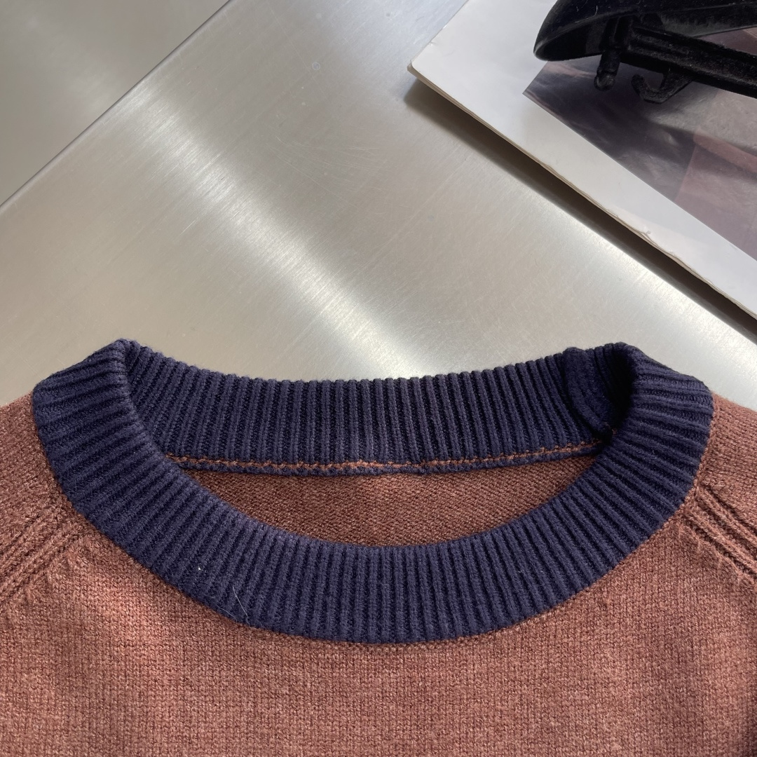 -TB 精密澳毛间边落肩圆领毛衣进口斯托尔机织357针型高织高密 色纺全羊毛材质纱线，7股并线机织 翻领