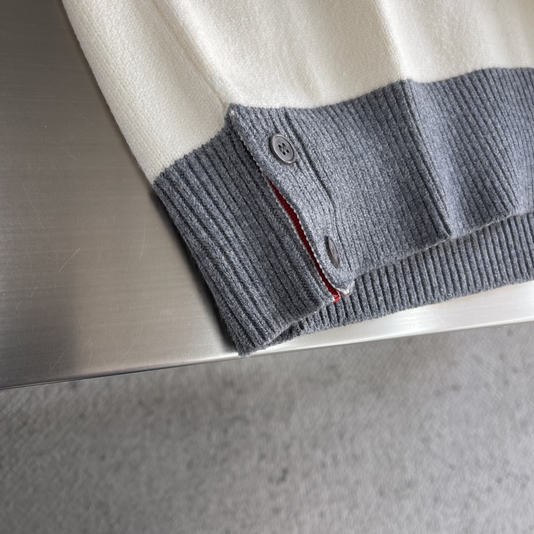 -TB 精密澳毛间边落肩圆领毛衣进口斯托尔机织357针型高织高密 色纺全羊毛材质纱线，7股并线机织 翻领