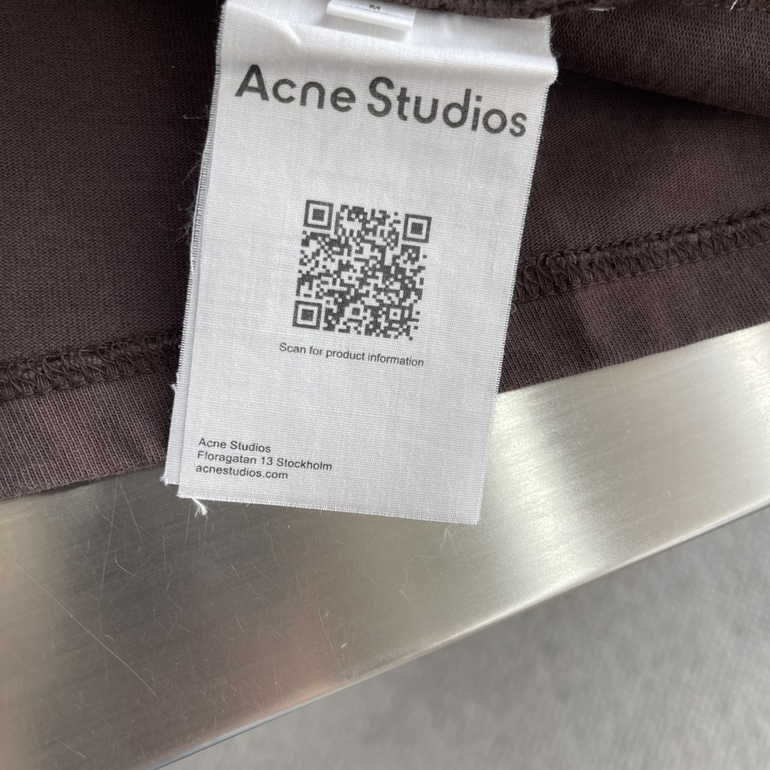 -Acne Studios 做旧徽标短袖定制雅棉双股绵柔平纹织物 柔软细腻 舒适贴肤 以纯粹与洁净的白色