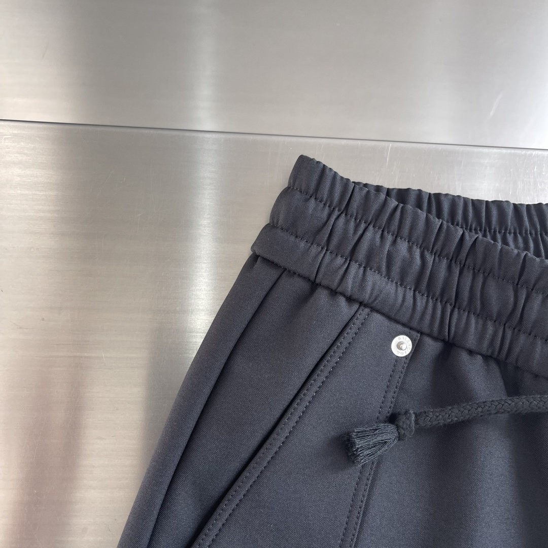 -Balenciag 2025fw最新爆款 双边3b字母 徽章刺绣 黑色抽绳卫裤 休闲裤 尺码 ：M-4