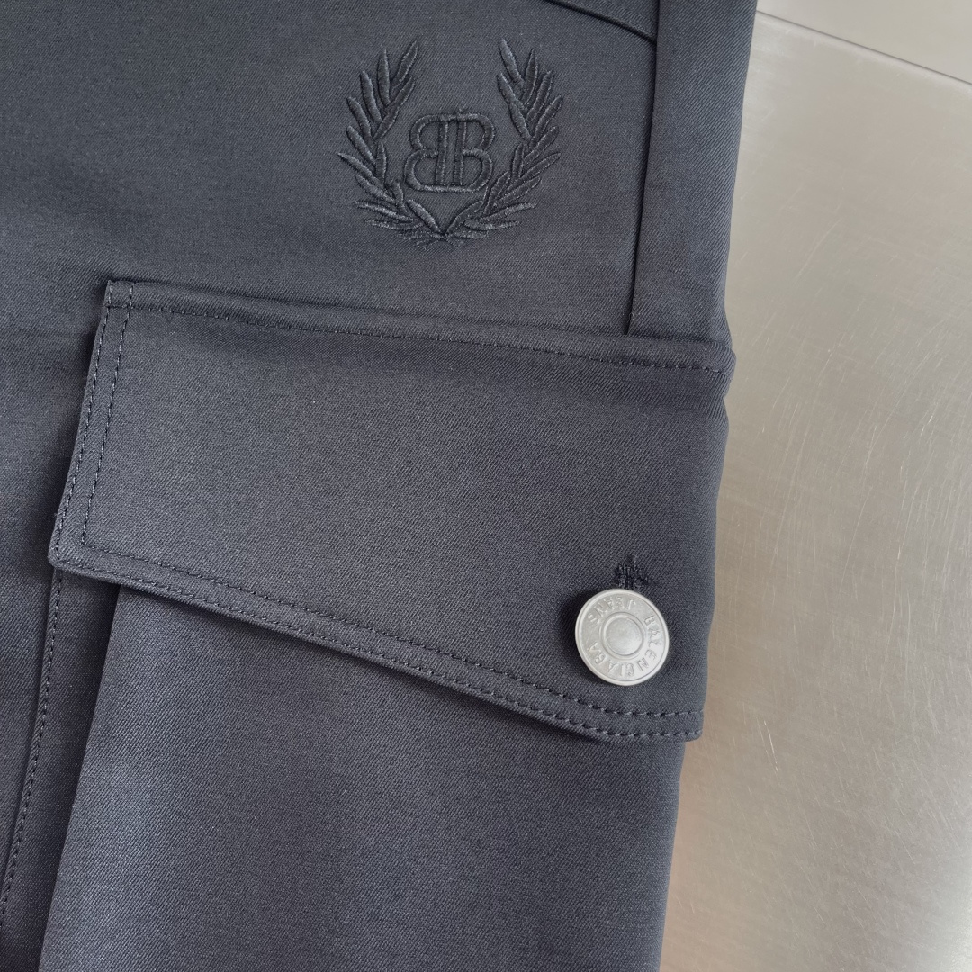 -Balenciag 2025fw最新爆款 双边3b字母 徽章刺绣 黑色抽绳卫裤 休闲裤 尺码 ：M-4