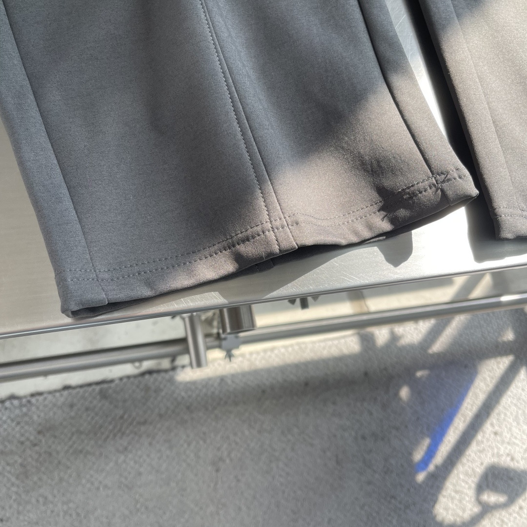 -Balenciag 2025fw最新爆款 双B字母 徽章刺绣 灰色加厚抽绳卫裤 休闲裤 尺码：M-4X