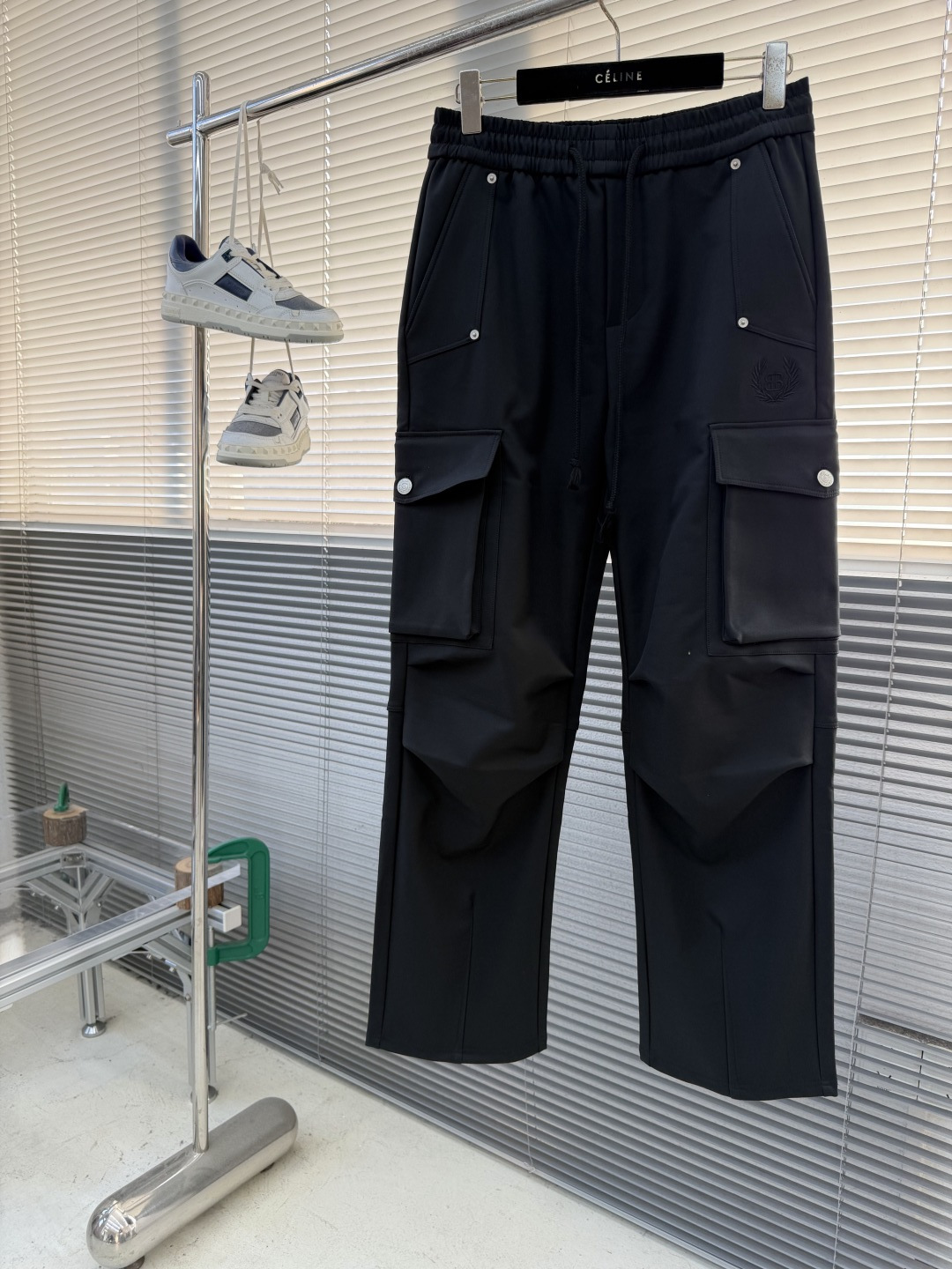 -Balenciag 2025fw最新爆款 双边3b字母 徽章刺绣 黑色抽绳卫裤 休闲裤 尺码 ：M-4