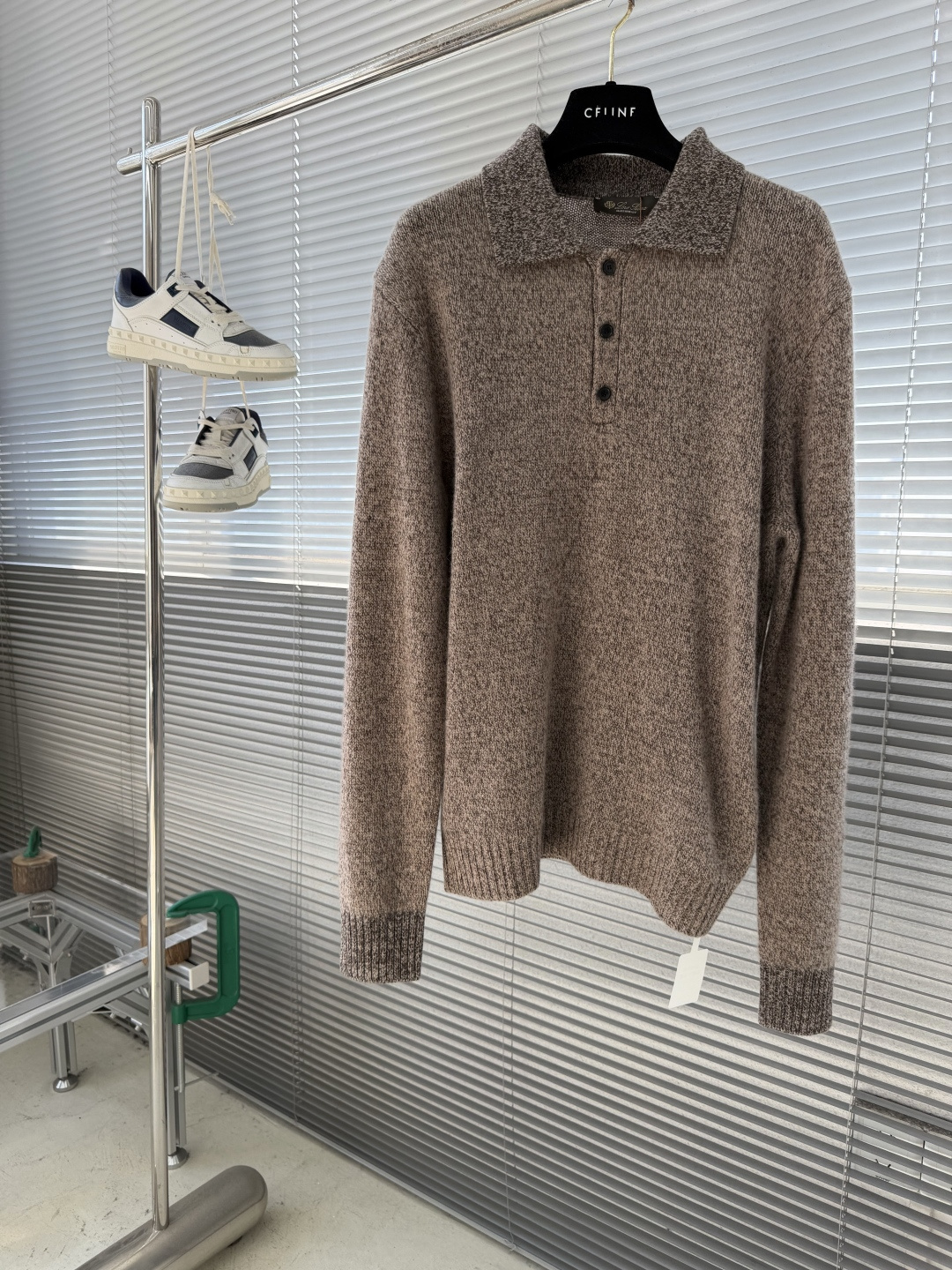 -Loro Piana 25fw新款SPeyside男士圆领上衣这款SPeyside圆领毛衣采用精致的羊