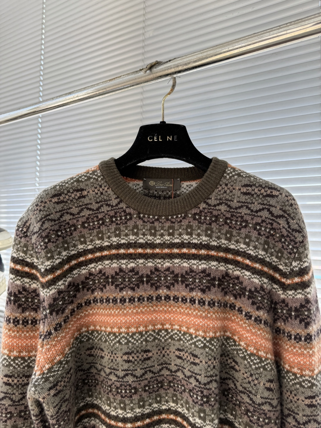 -Loro Piana 25fw新款SPeyside男士圆领上衣这款SPeyside圆领毛衣采用精致的羊