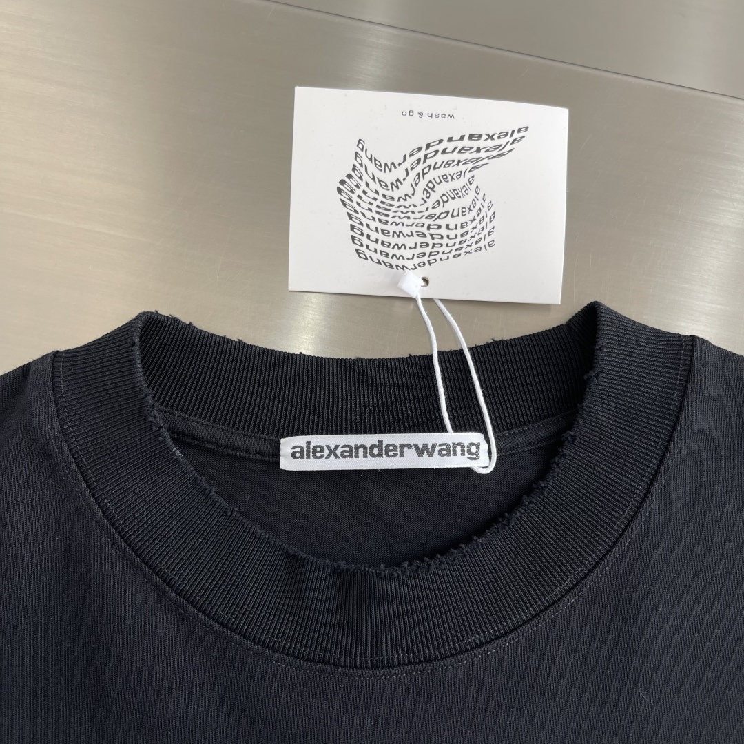 -Alexander Wang 2026SS春夏新款闪银粉对位印花短袖T恤，太帅了 印花发泡很有质感，采