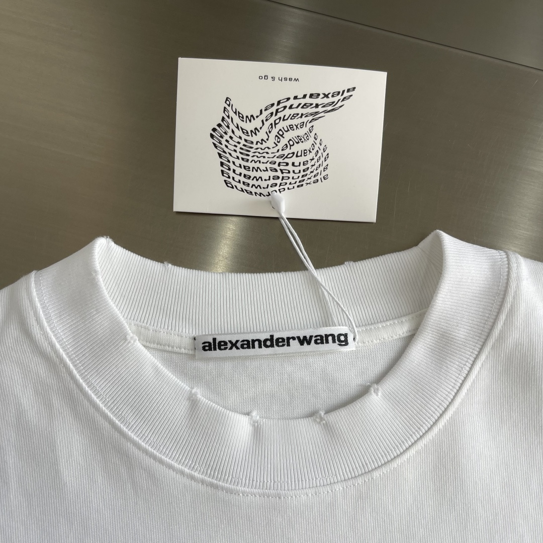 -Alexander Wang 2026SS春夏新款闪银粉对位印花短袖T恤，太帅了 印花发泡很有质感，采