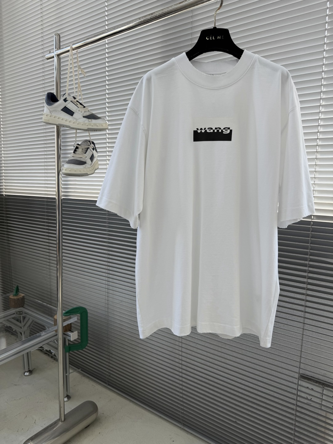 -Alexander Wang 2026SS春夏新款经典简约LOGOt恤太帅了， 印花黑白对称，采用35