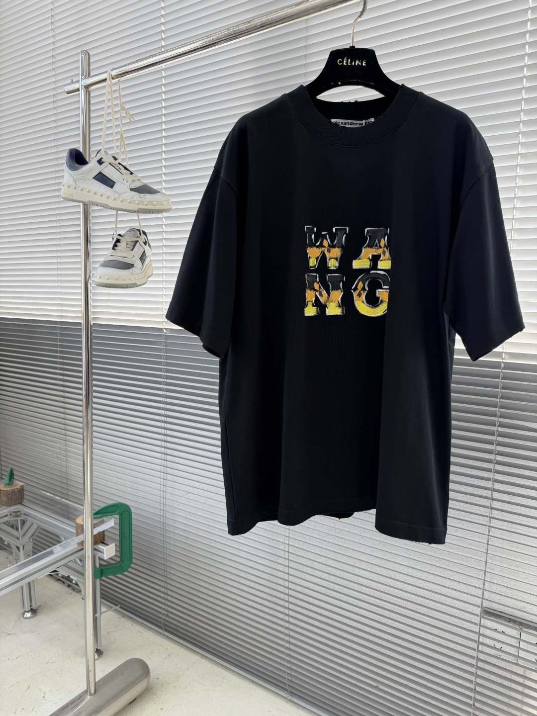 -alexander wang 26SS春夏新款，采用进口染料纯手工手绘工艺，色彩艳丽冲击力强，手绘招牌