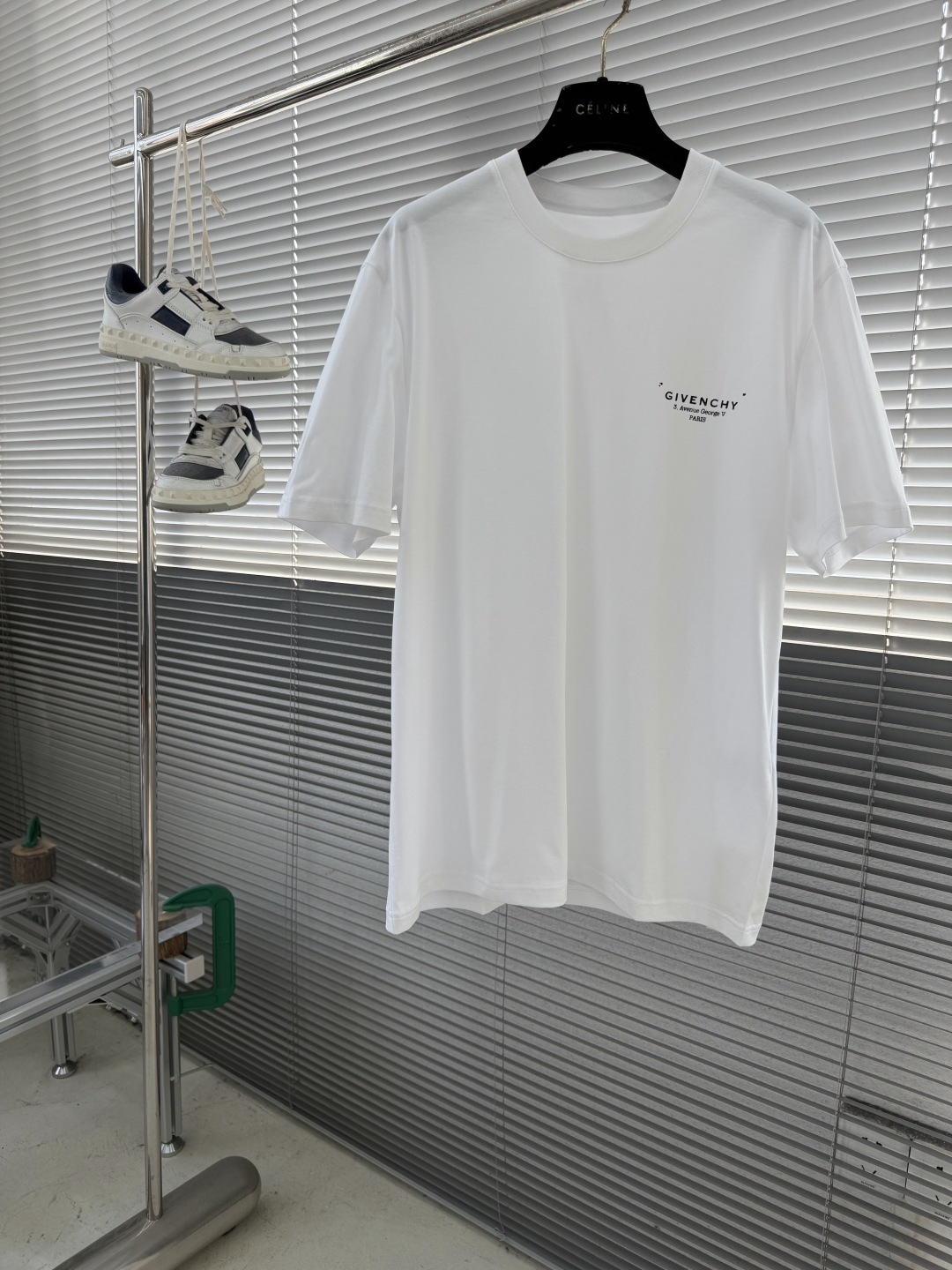 -GVC 印花细节全棉T恤面料质感很好，亲肤感强，穿着舒适！尺码:S-XXL肩宽4445474850胸围