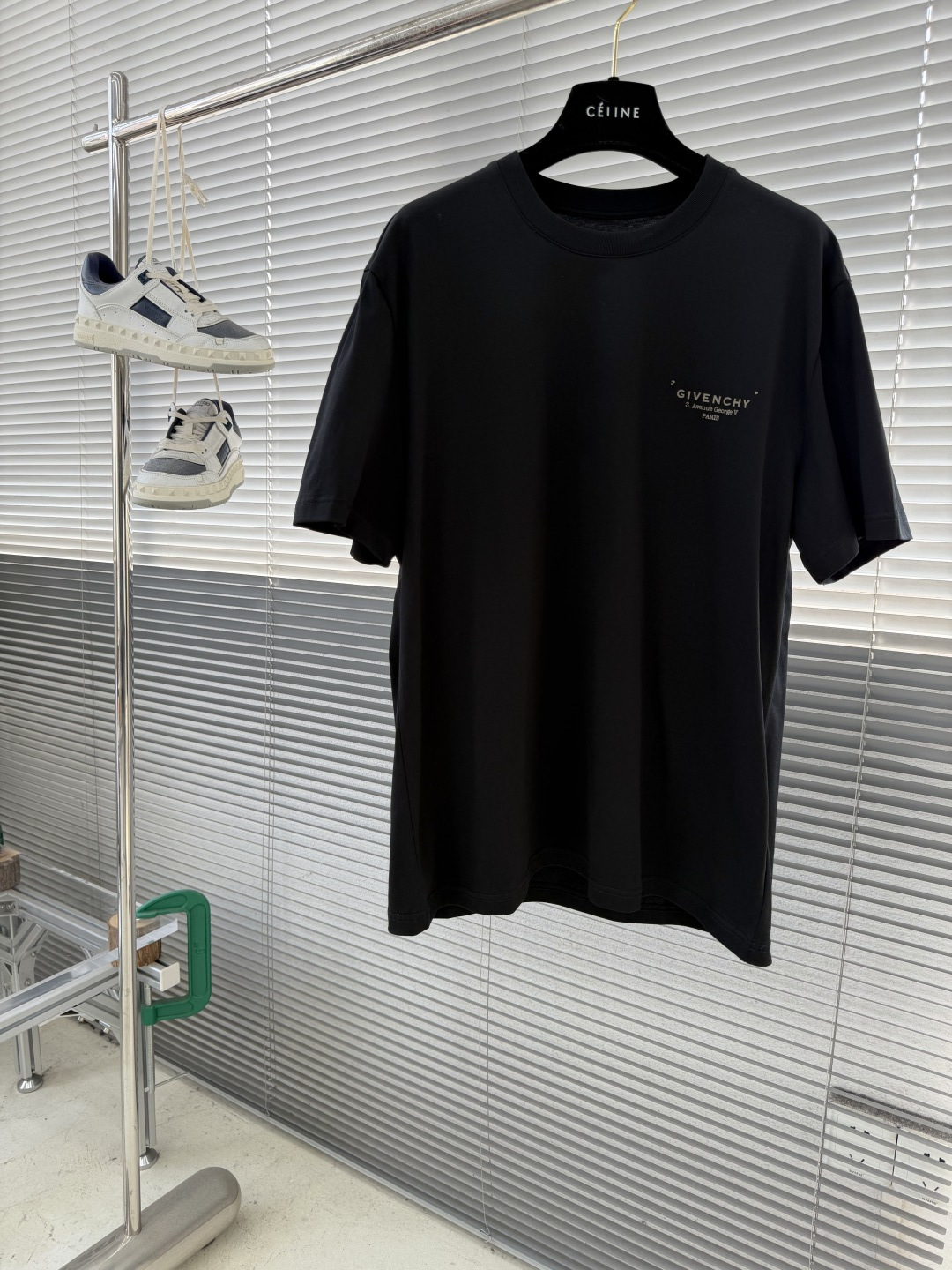 -GVC 印花细节全棉T恤面料质感很好，亲肤感强，穿着舒适！尺码:S-XXL肩宽4445474850胸围