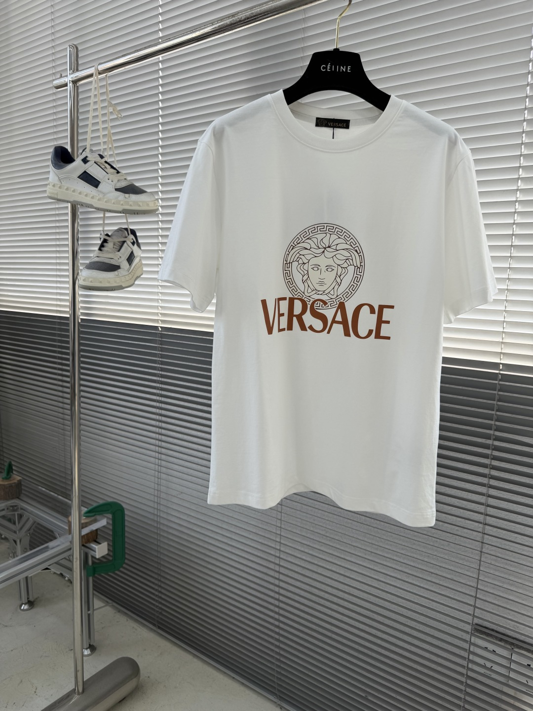 -Versac 2026新款印花圆领短袖T恤采用纯棉双纱面料，手感柔软细腻，颜色光泽度都超正，上身舒适透
