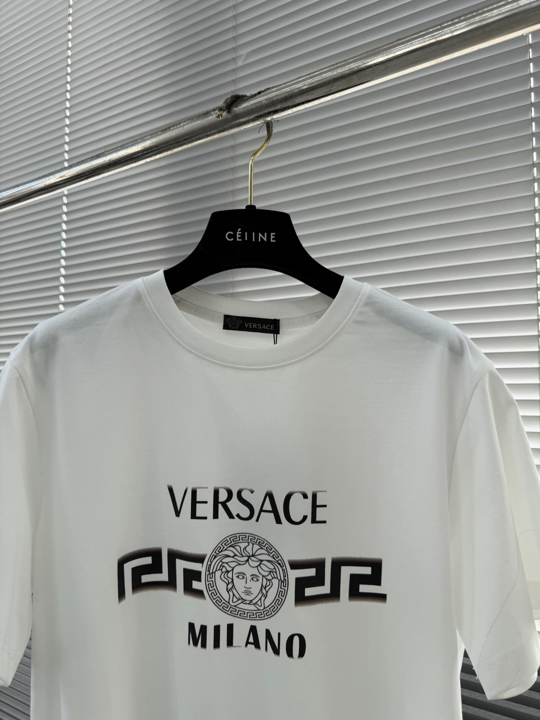 -Versac 2026新款印花圆领短袖T恤采用纯棉双纱面料，手感柔软细腻，颜色光泽度都超正，上身舒适透