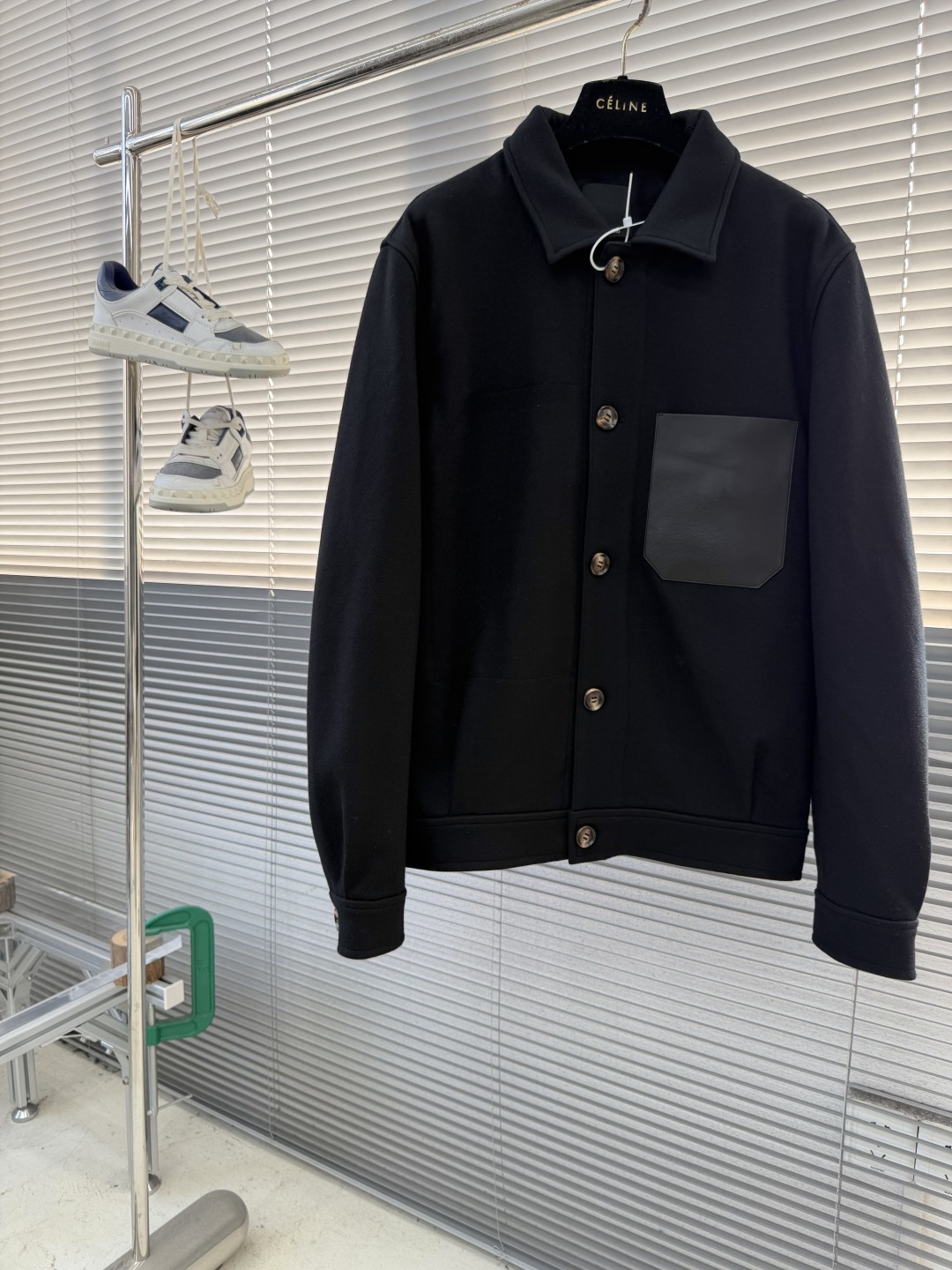 NO:743524,The highest version on the market, the girl will inspect the goods, trim the three marks on the threads, and deliver the goods. You can post pictures and take videos. If you want quality or service, please add me on WeChat. We will not accept urgent orders. -Z ZEGN  Men's wool jacket. Made of 21 wool, 12 cotton, 54 dacron, soft and warm, perfect for autumn and winter! Short cut + lapel design, single chest pocket, simple and elegant, easy to wear for business and leisure. Versatile in black, it looks good with any combination, Zegna high-end craftsmanship, both quality and fashion, a must-have for autumn and winter wardrobe! Size 48 50 52 54 56 58 60  Length 64666870727474 Bust 108 112 116 120 124 128 132 Shoulder width 46.5 48 49.5 51 52.5 54 55.5, Balenciaga-clothing, balenciaga, jackets & coats,19860909市面最高版本小妹验货、修剪线头上三标、发货可发图及拍视频,要品质要服务的加我微信,不接急单. -Z ZEGN 男士羊毛夹克.采用21羊毛12棉54达可纶制作而成,柔软又保暖,秋冬穿超合适!短款剪裁+翻领设计,胸前单口袋,简约大气,商务休闲都能轻松驾驭.黑色百搭,怎么搭都好看,Zegna高端工艺,品质与时尚兼具,秋冬衣橱必备! 码数48 50 52 54 56 58 60 衣长64666870727474 胸围 108 112 116 120 124 128 132 肩宽46.5 48 49.5 51 52.5 54 55.5,巴黎世家-服装,balenciaga,jackets & coats,,Women's clothing