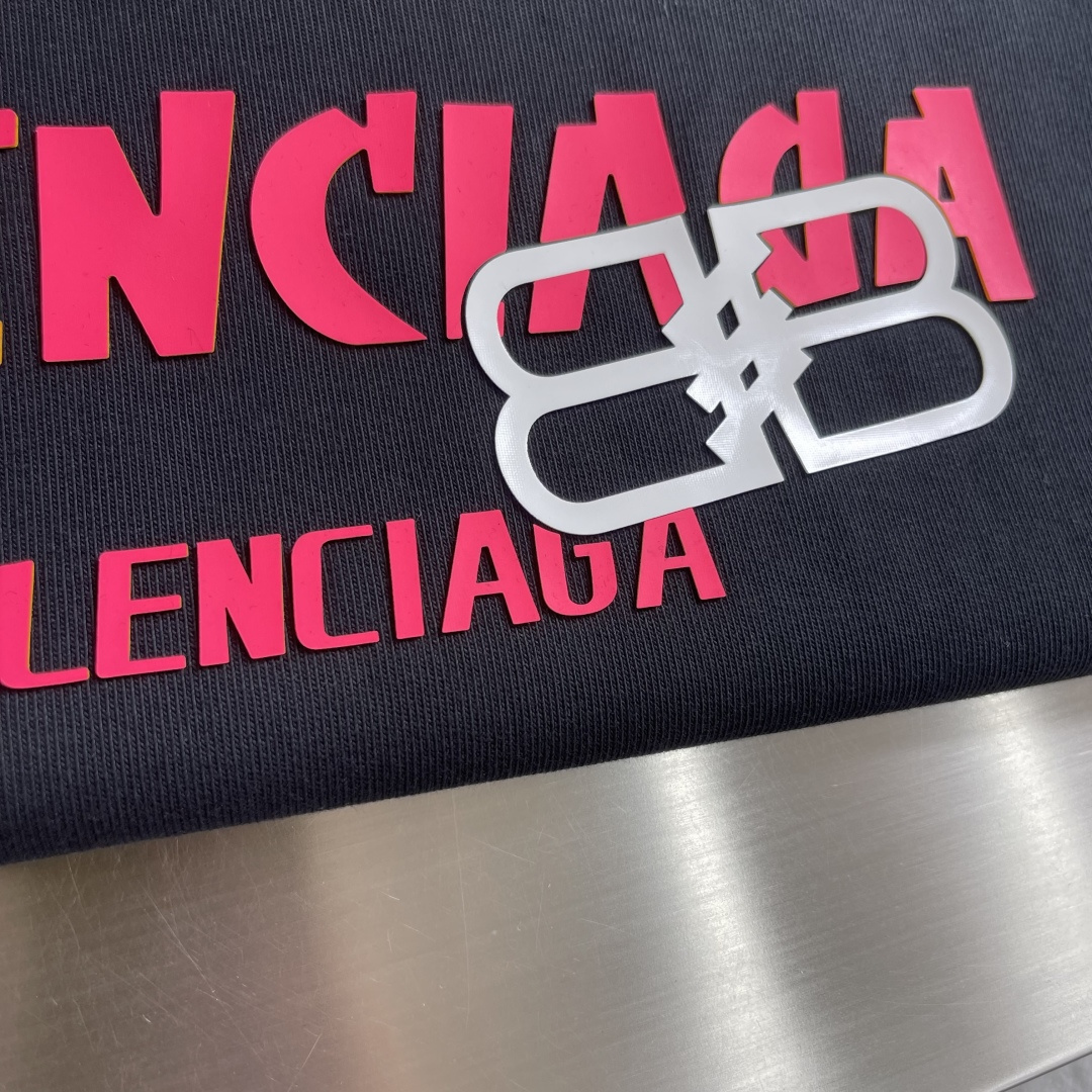 -Balenciag 26年新款重磅短袖，360g重磅洗水棉，定制原版顶级棉面料，前印胶logo点缀，颜