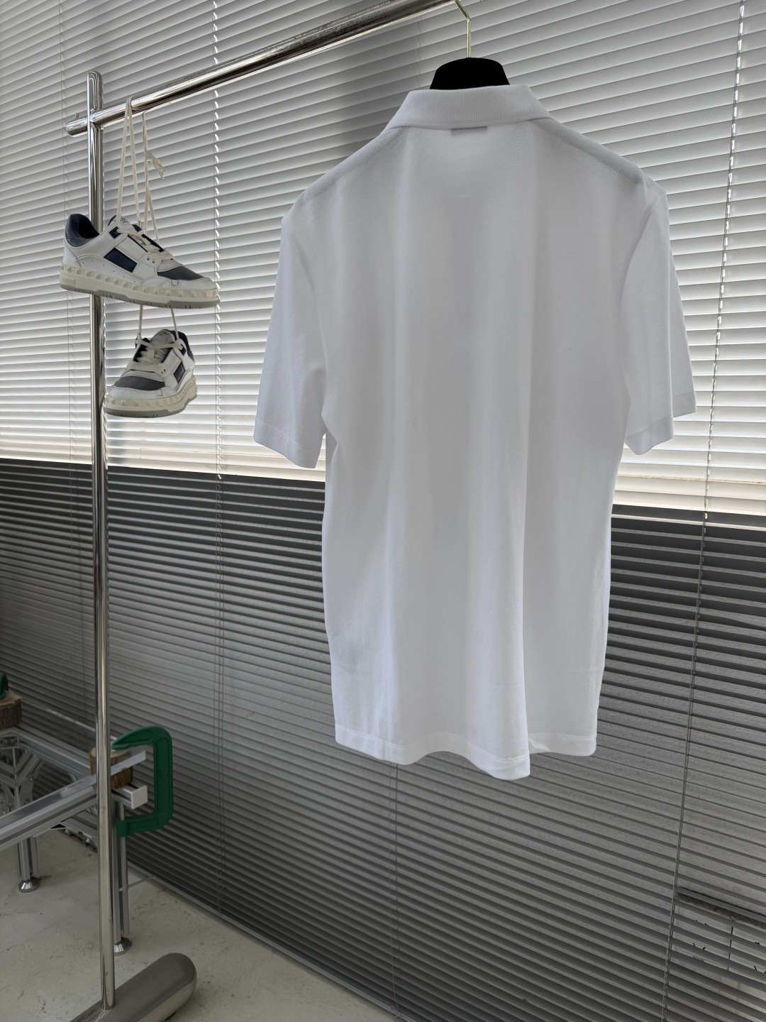 -Dio 新款Polo衫，采用高品质棉质面料，柔软透气，夏天穿超舒服!经典翻领+胸前口袋，袋绣有