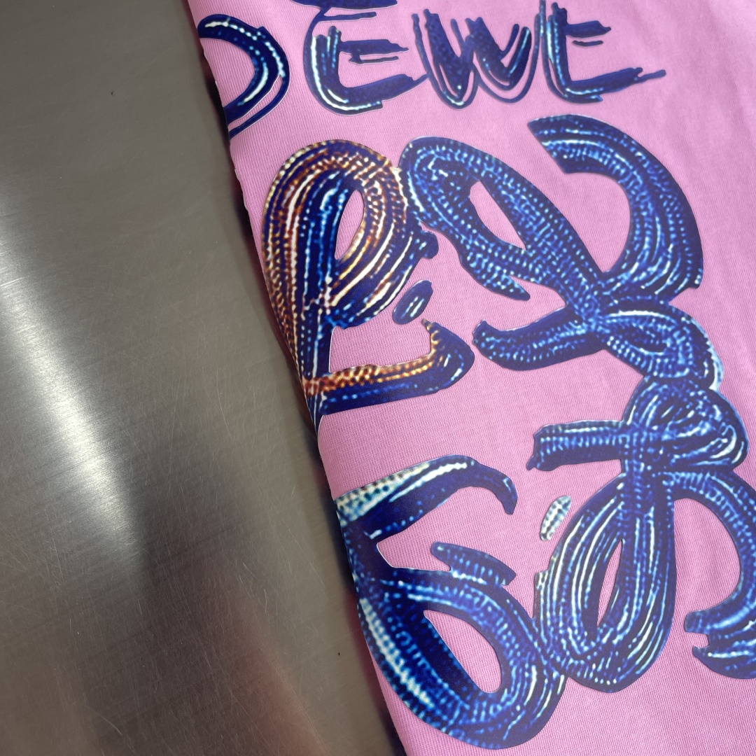 -LOEW 标识logo‼️短袖T恤经典Anagram印花T恤，采用280克新疆棉冰感索罗娜面料，面料凉