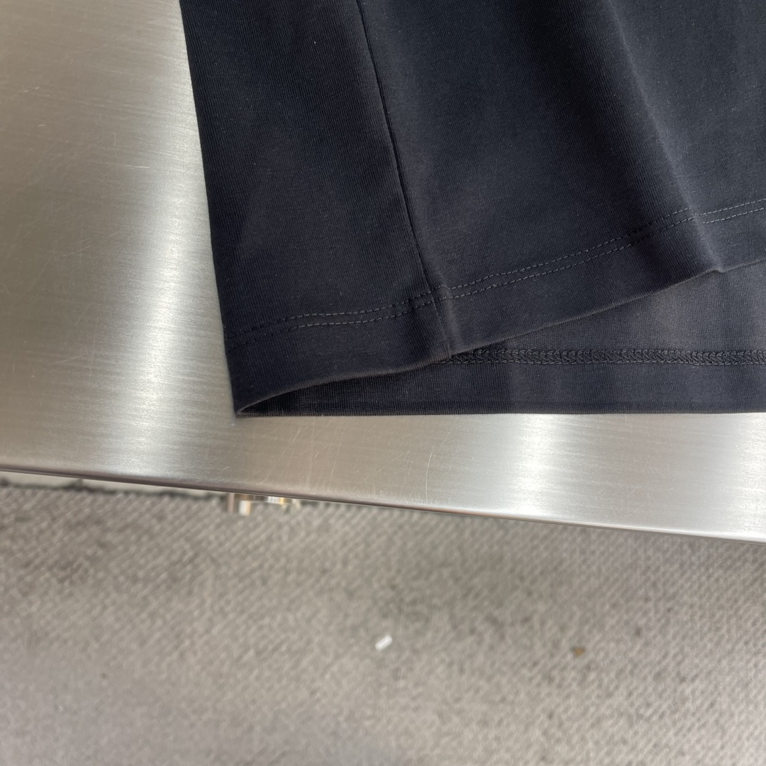 -LOEW 标识logo‼️短袖T恤经典Anagram印花T恤，采用280克新疆棉冰感索罗娜面料，面料凉