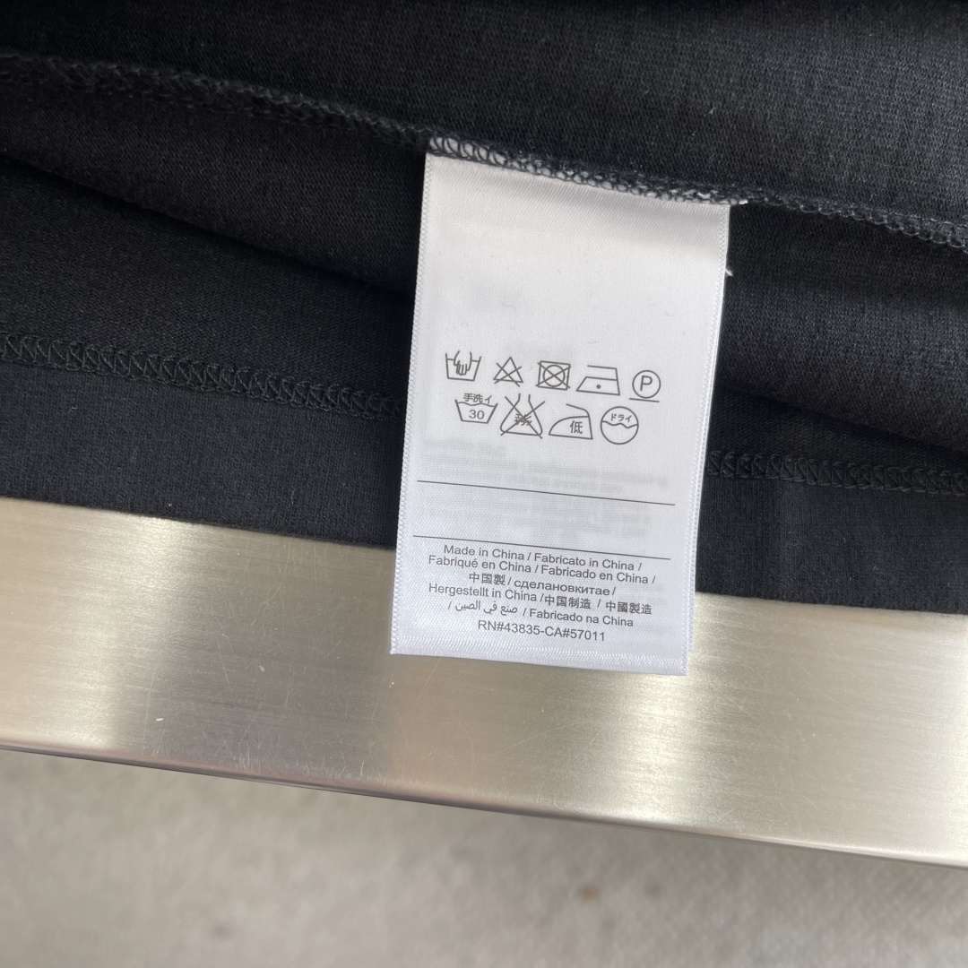 -BV 2026春夏系列短袖T恤码数：M-5XL 微阔版型绒感双纱面料。面料表面食毛做磨毛工艺肌理平整，