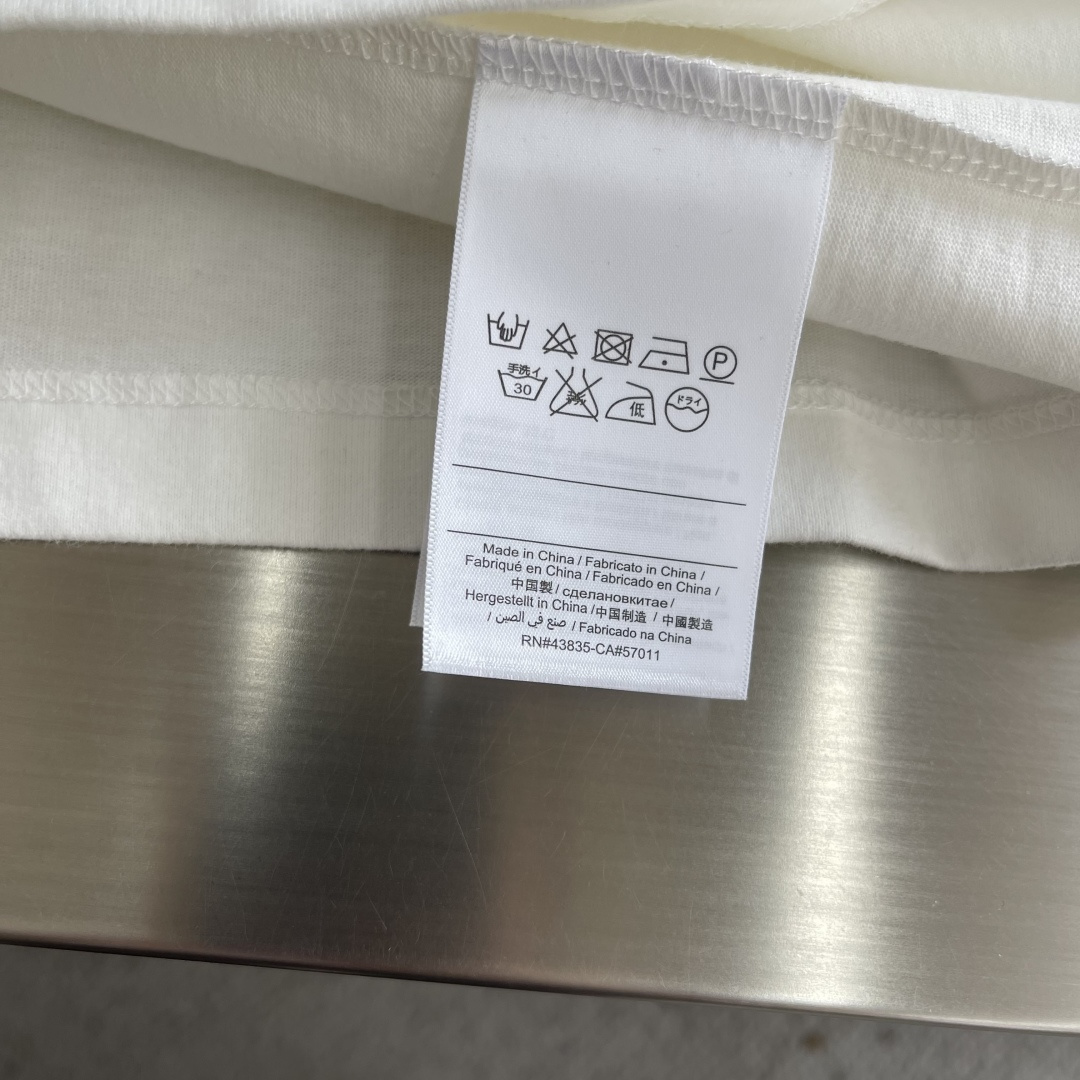 -BV 2026春夏系列短袖T恤码数：M-5XL 微阔版型绒感双纱面料。面料表面食毛做磨毛工艺肌理平整，