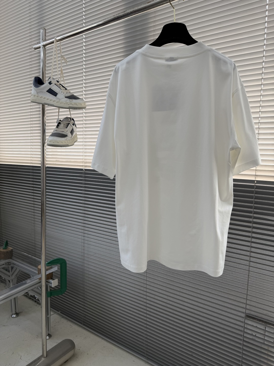 -LOEW 标识logo‼️短袖T恤经典Anagram印花T恤，采用280克新疆棉冰感索罗娜面料，面料凉