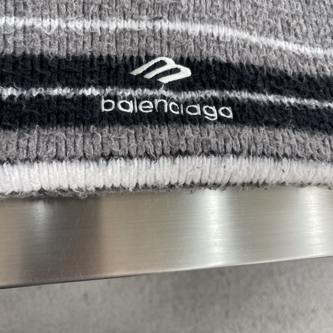 -Balenciag 新款FLUFFY HOODIE拉链连帽卫衣Fluffy Hoodie男士灰色、黑色